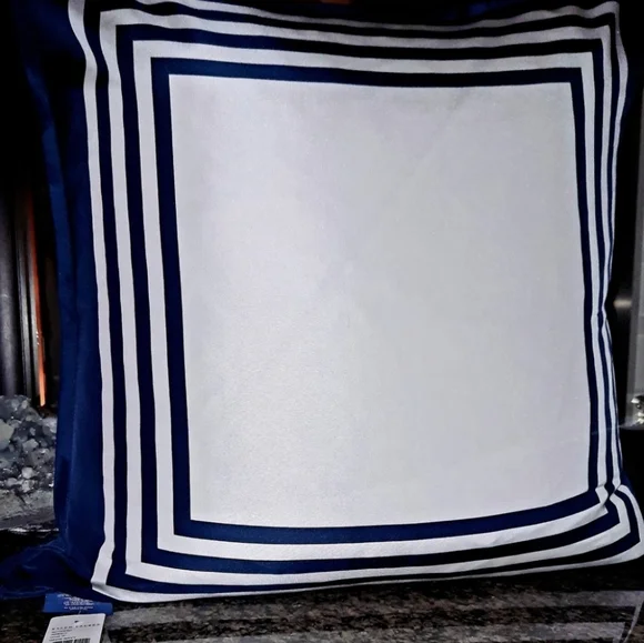 2 NWT Ralph Lauren Deerfield Navy and White Square Throw Pillows - Picture 3 of 8